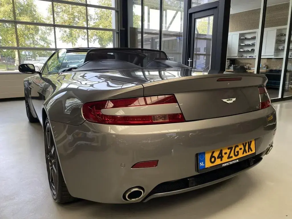 Main__Slider__Photo:Aston Martin V8 Vantage Roadster 4.3 V8 Sportshift Cabrio, Le 02/2008-1