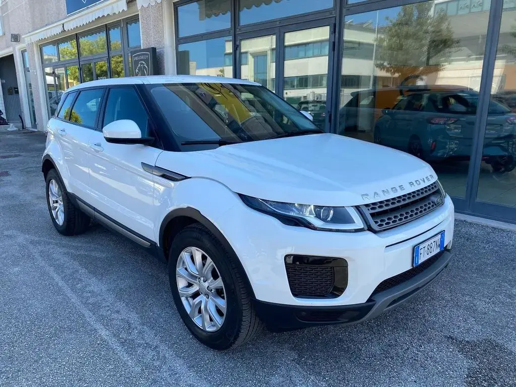 Main__Slider__Photo:Land Rover Range Rover Evoque Range Evoque 2.0 TD4 150 CV 5p. SE - 08/2016-1