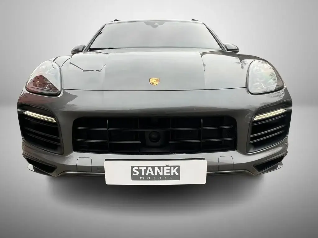 Main__Slider__Photo:Porsche Cayenne 03/2019-1