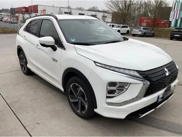 Main__Slider__Photo:Mitsubishi Eclipse Cross Plus Select Black Hybrid 4WD 2.4 M 12/2022-1