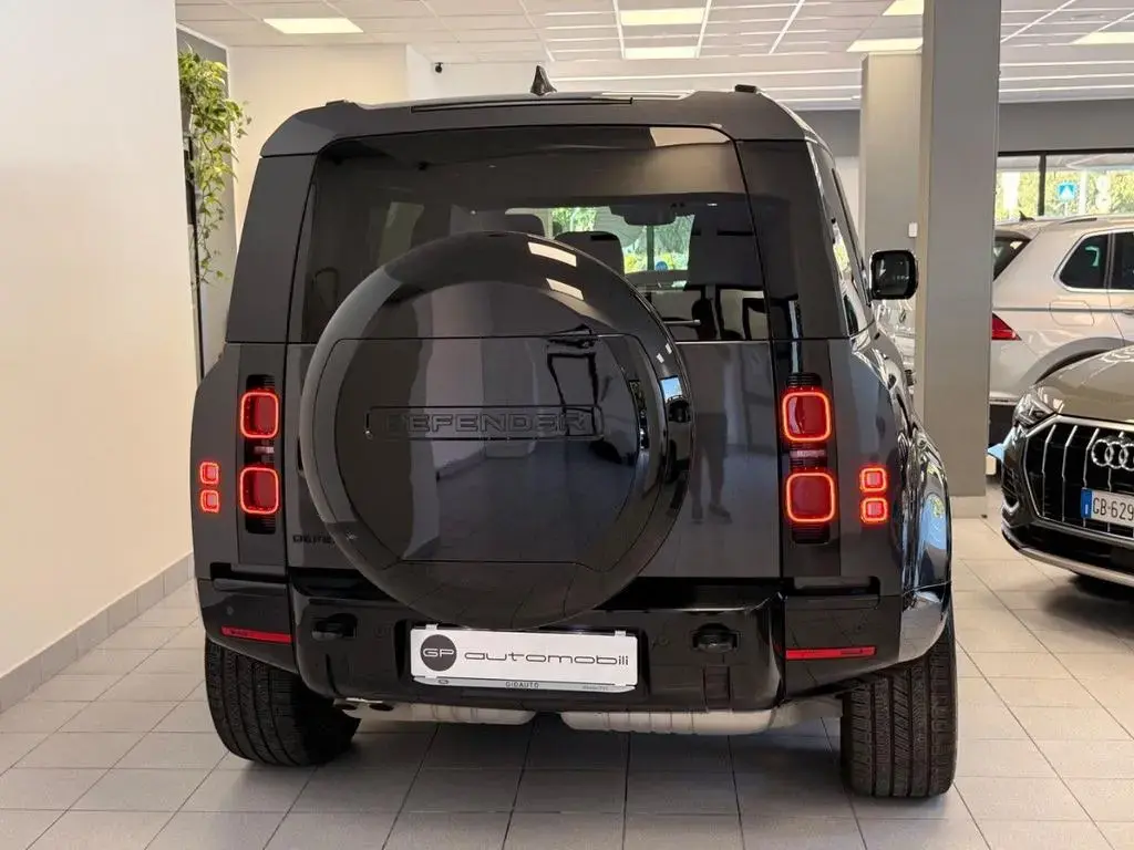 Main__Slider__Photo:Land Rover Other Defender 110 3.0d mhev X-Dynamic SE 2 08/2024-1