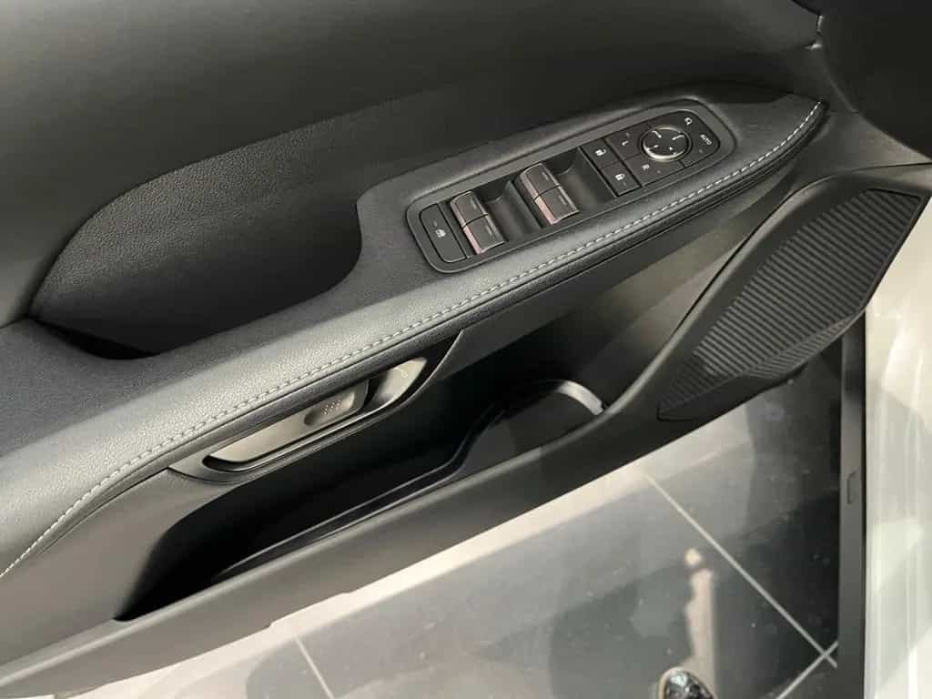 Lexus RX 450 h + 2,5 l E-CVT, 4x4 Plug-in 5-Türer EXECU null-photo-18