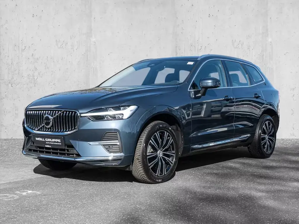 Main__Slider__Photo:Volvo XC60 B4 2WD Inscription 2WD LED Kamera 05/2022-1