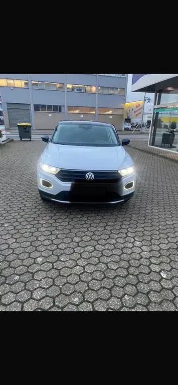 Main__Slider__Photo:Volkswagen T-Roc 1.5 TSI DSG UNITED UNITED 06/2020-1