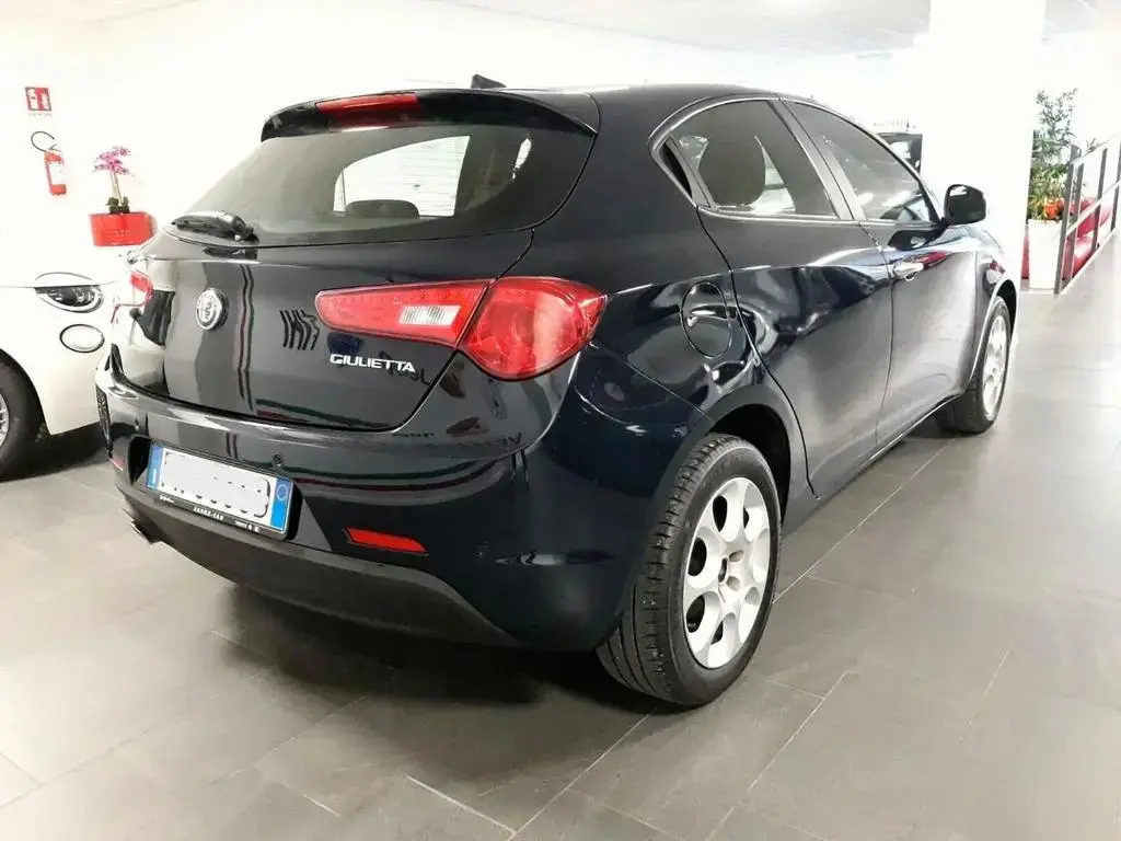 Main__Slider__Photo:Alfa Romeo Giulietta 1.6 JTDm 120 CV 07/2018-1