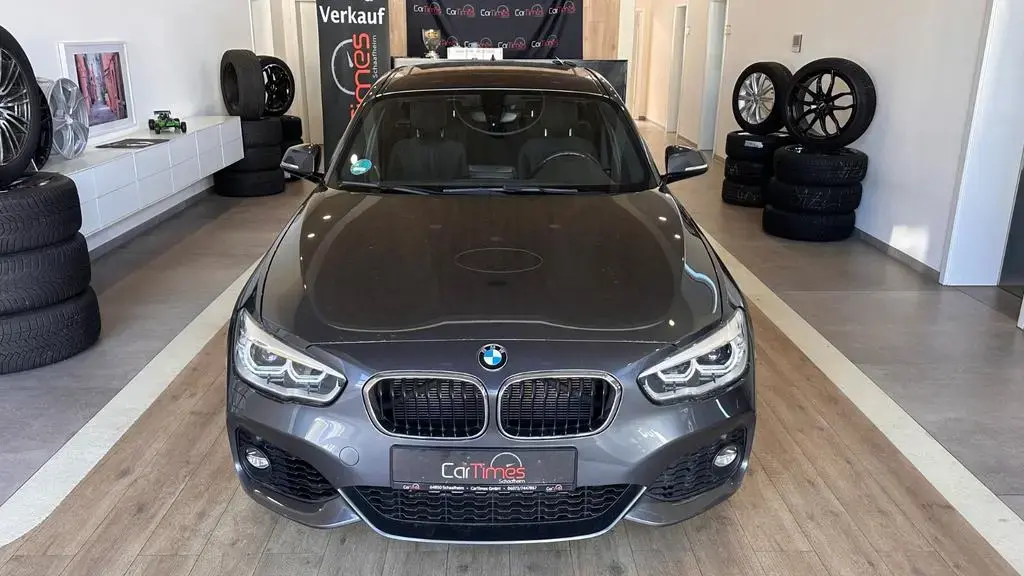 Main__Slider__Photo:BMW 1 Series 120d Limousine Edition M Sport 04/2019-1