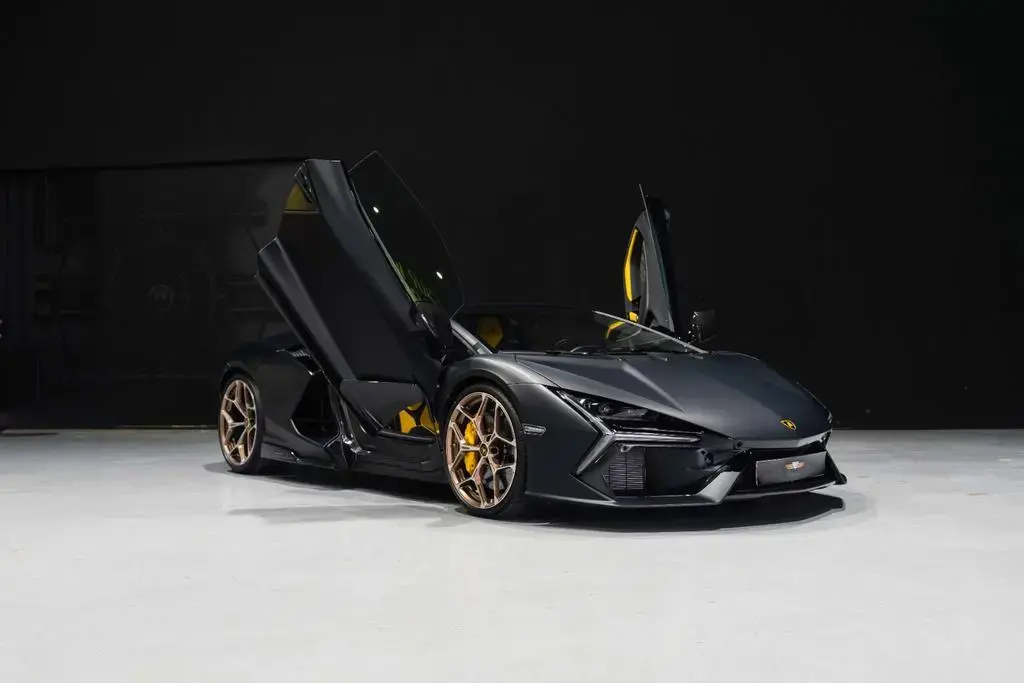 Main__Slider__Photo:Lamborghini Revuelto 6.5 V12 HPEV *FULL CARBON*NETTO 02/2026-1