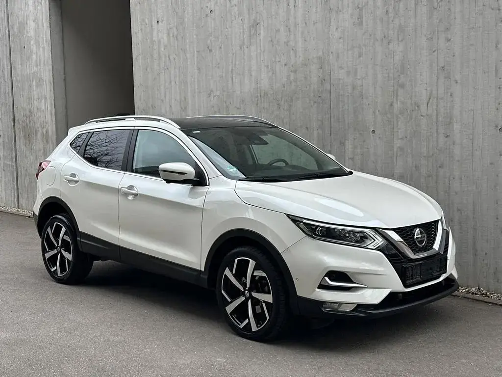 Main__Slider__Photo:Nissan Qashqai 1.7 dCi Tekna 4x4 *PANO*LED*360° KAMERA* 06/2020-1