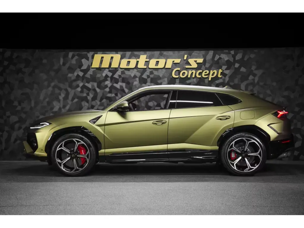Main__Slider__Photo:Lamborghini Urus SE - MATTE VERDE GEA - AD PERSONAM 03/2026-1