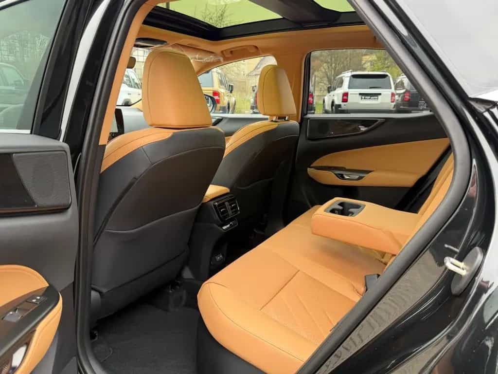 Lexus NX 450h NX 450 h+ E-Executive.HUD.LED.P-Dach.360K.MY26 null-photo-21