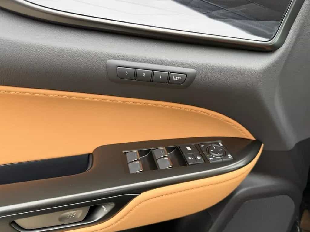 Lexus NX 450h NX 450 h+ E-Executive.HUD.LED.P-Dach.360K.MY26 null-photo-26