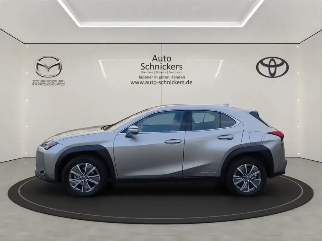 Main__Slider__Photo:Lexus UX 300e +KAMERA+ACC+GJ-RÄDER !! 03/2022-1