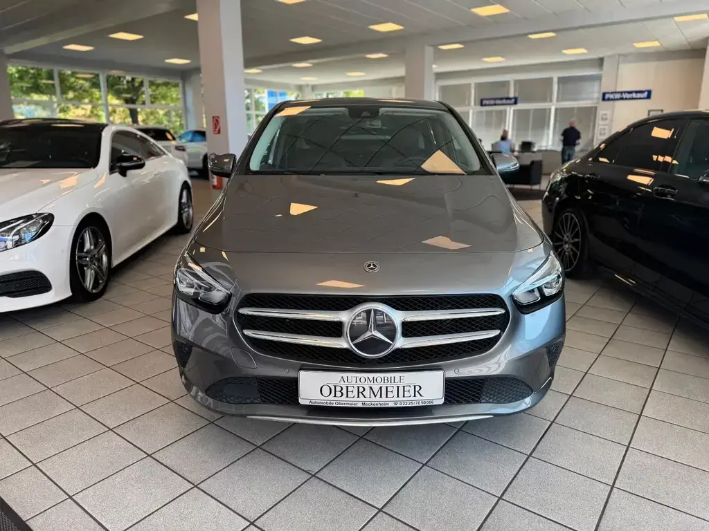 Main__Slider__Photo:Mercedes-Benz B 250 Prog. 7G-DCT Rü-Ka LED SHZ Ambiente MBUX 04/2019-1