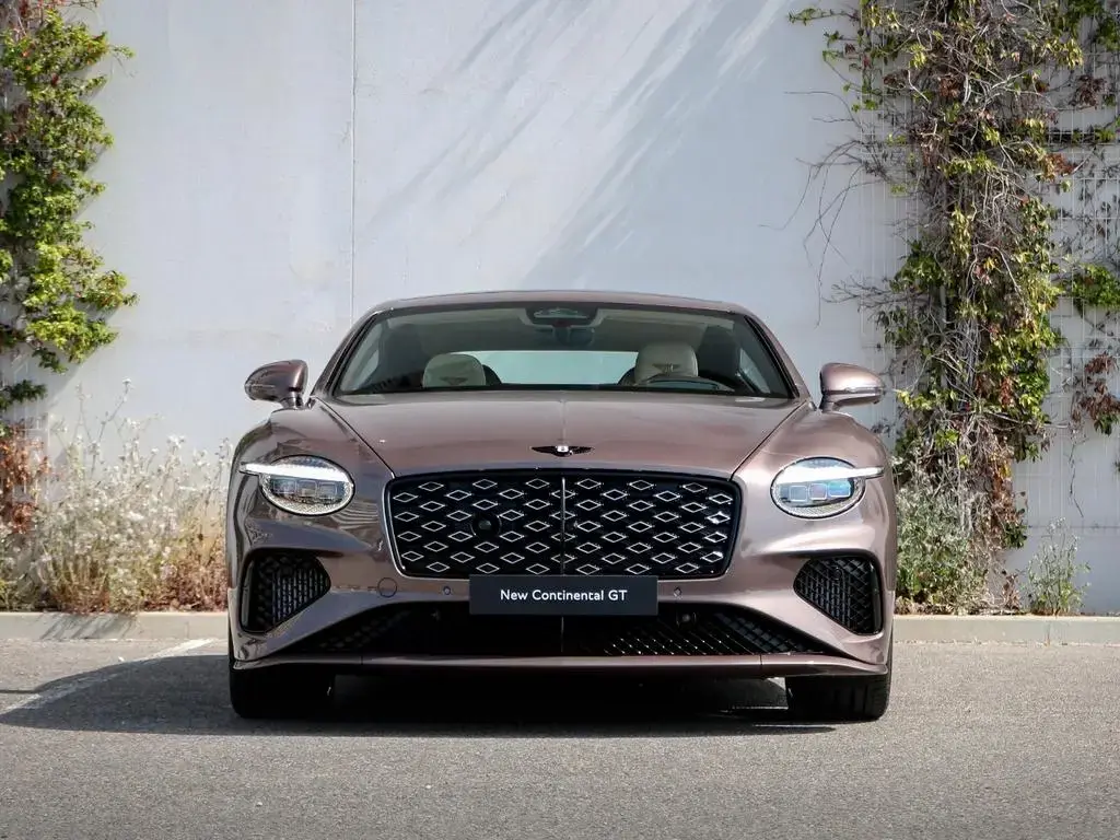 Main__Slider__Photo:Bentley Continental GT Mulliner V8 4.0 PHEV 780hp 04/2026-1