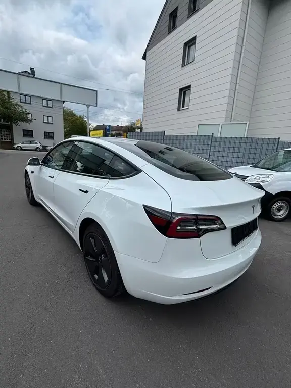 Main__Slider__Photo:Tesla Model 3 Standard Range Plus RWD # incl. MWST. 11/2021-1