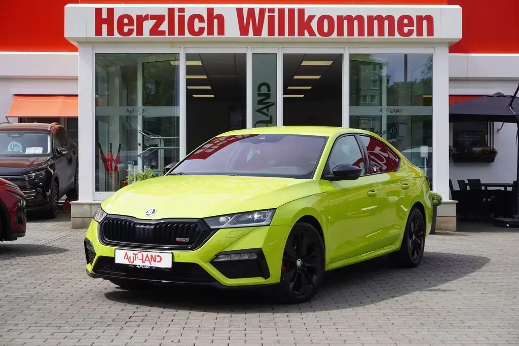 Main__Slider__Photo:Skoda Octavia 2.0 RS DSG LED Totwinkel Kamera DAB 07/2022-1