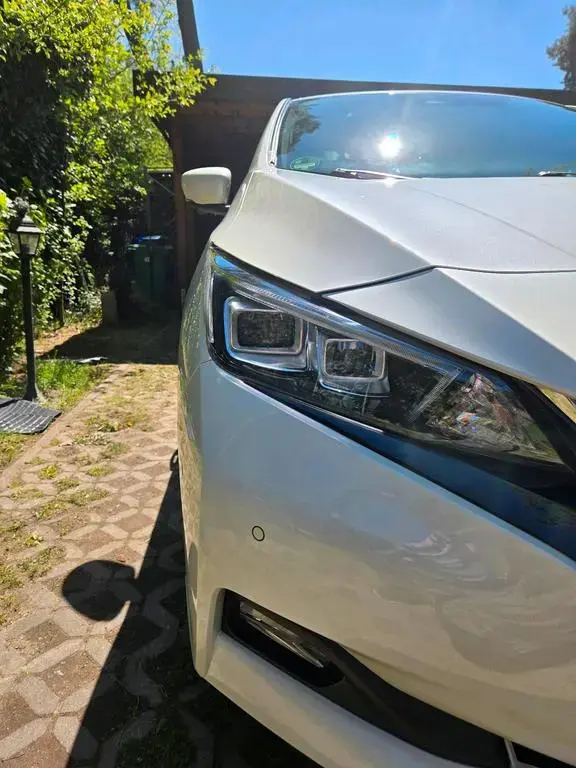 Main__Slider__Photo:Nissan Leaf ZE1 / Bj. 12/2017 / EZ 04/2019... 04/2019-1