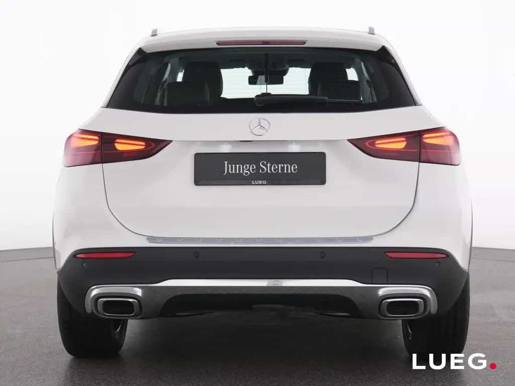 Mercedes-Benz GLA 200 Progressive+MBeam+Distronic+AHK+KeyG+360 01/2025-photo-15