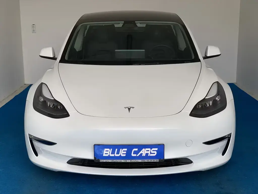 Main__Slider__Photo:Tesla Model 3 Dual Motor AWD Performance ACC/NAV/KLIMA 08/2023-1