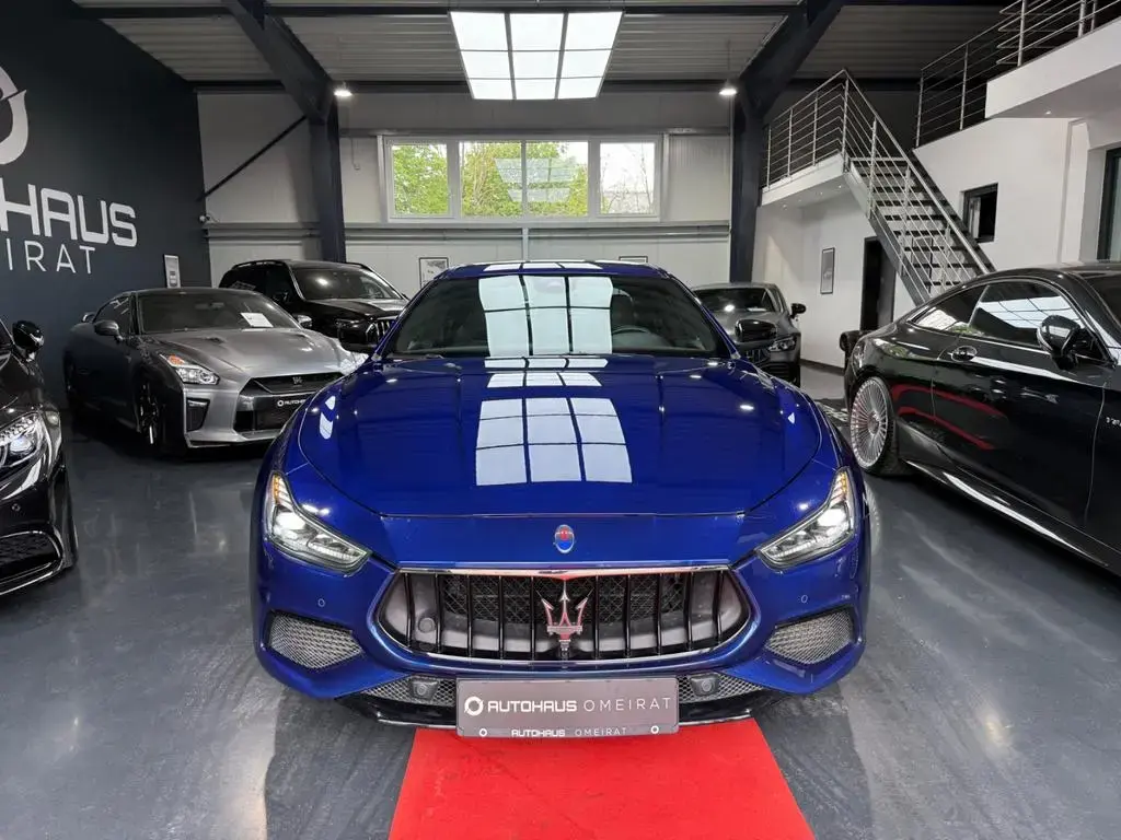 Main__Slider__Photo:Maserati Ghibli S Q4 Bowers&Wilkins/Sitzbelüft./TOP 03/2020-1