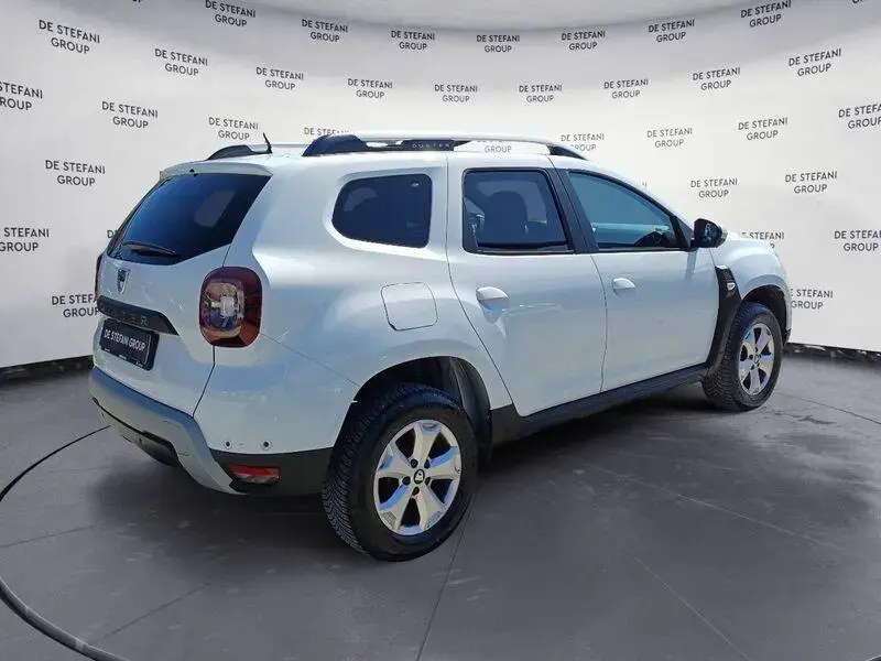 Main__Slider__Photo:Dacia Duster Duster 1.5 blue dci Prestige 4x2 s& 02/2020-1