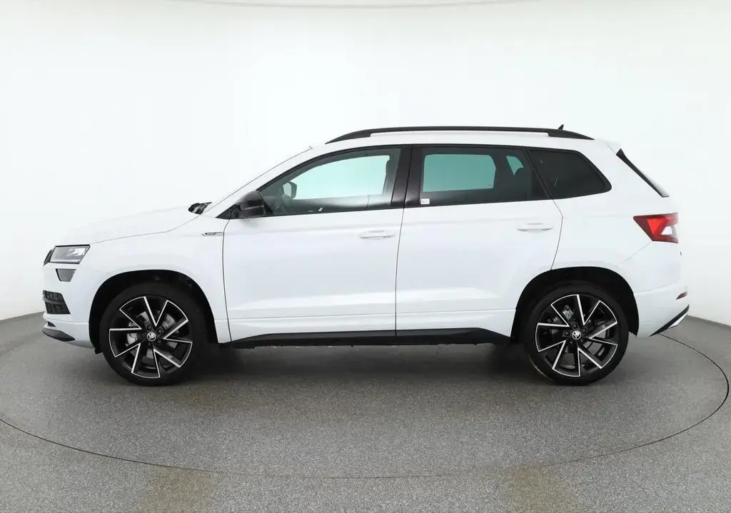 Main__Slider__Photo:Skoda Karoq 1.5 TSI DSG Sportline LED Navi Sitzheizung 03/2022-1