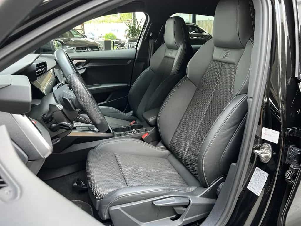Audi A3 30 TFSI advanced S-Line CarPlay Navi PDC ACC 10/2023-photo-1