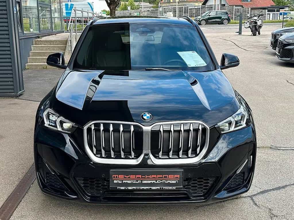 BMW X1 sDrive18i M-Paket Aut. / Pano / Sportsitze 12/2025-photo-2