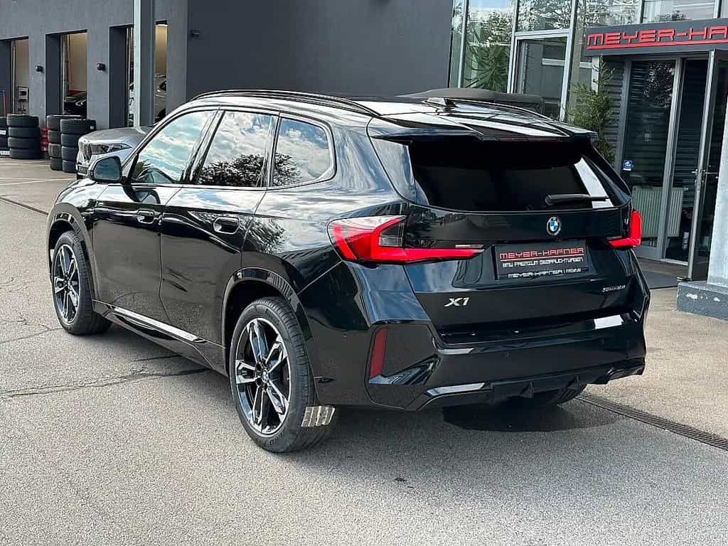 BMW X1 sDrive18i M-Paket Aut. / Pano / Sportsitze 12/2025-photo-6