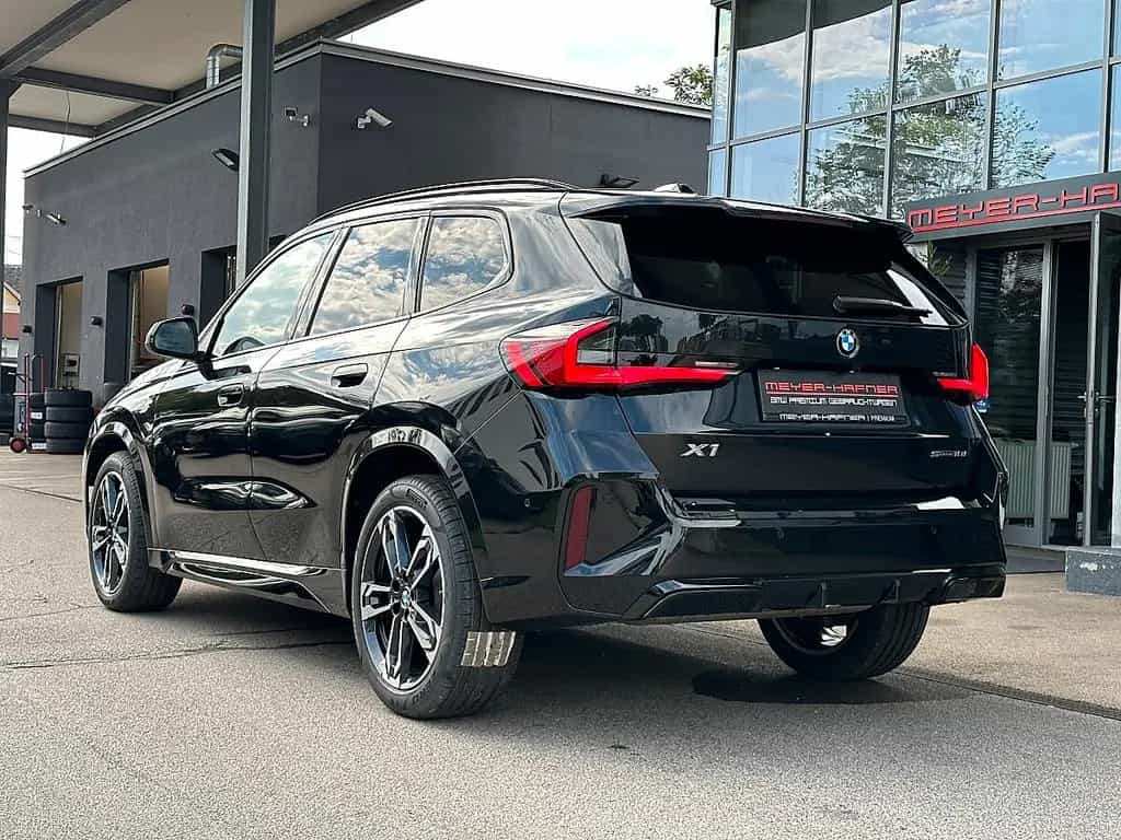 BMW X1 sDrive18i M-Paket Aut. / Pano / Sportsitze 12/2025-photo-7