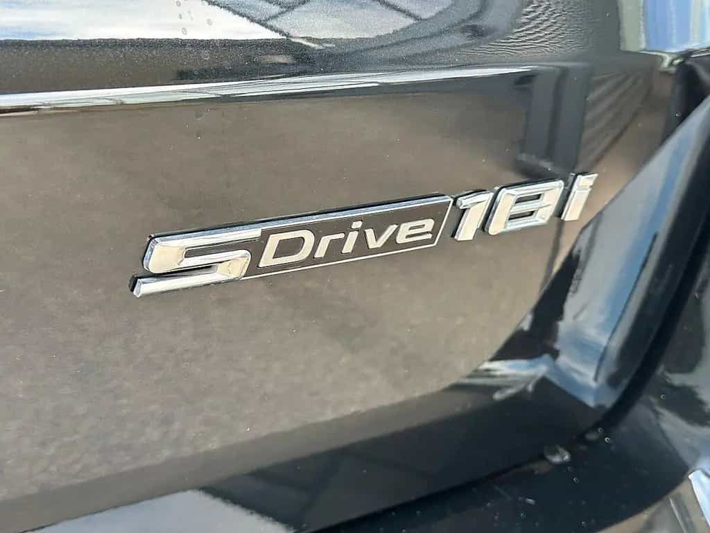 BMW X1 sDrive18i M-Paket Aut. / Pano / Sportsitze 12/2025-photo-9