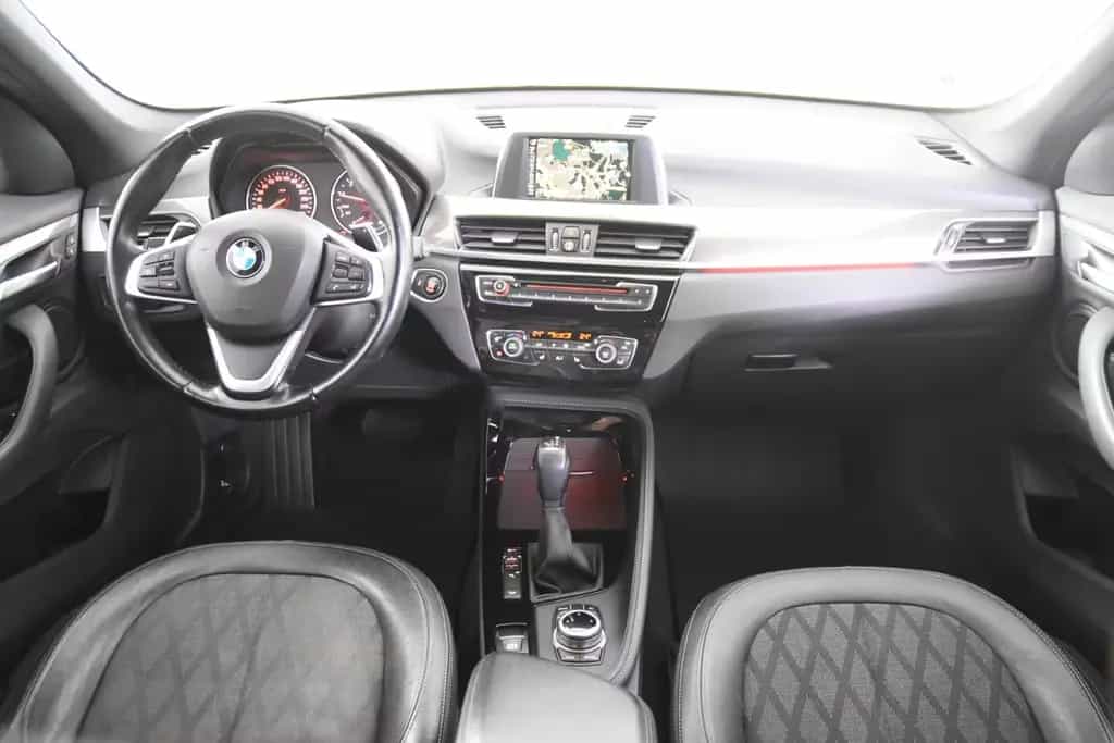 BMW X1 xDrive20i *2.Hand*4x4*AHK*SHZ*Park ass.* 03/2017-photo-1