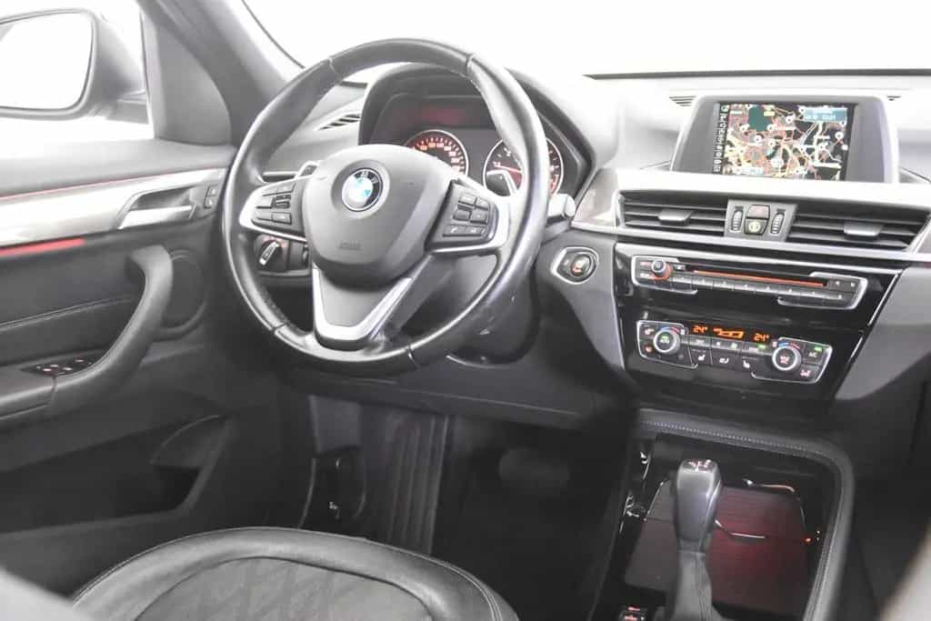 BMW X1 xDrive20i *2.Hand*4x4*AHK*SHZ*Park ass.* 03/2017-photo-10
