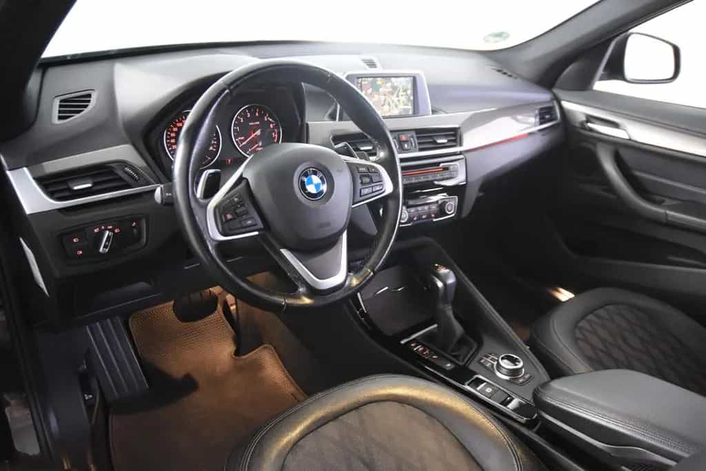 BMW X1 xDrive20i *2.Hand*4x4*AHK*SHZ*Park ass.* 03/2017-photo-18