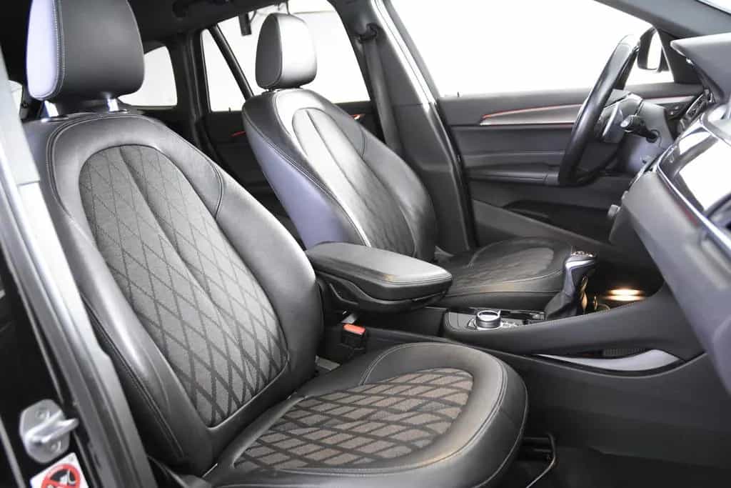 BMW X1 xDrive20i *2.Hand*4x4*AHK*SHZ*Park ass.* 03/2017-photo-2