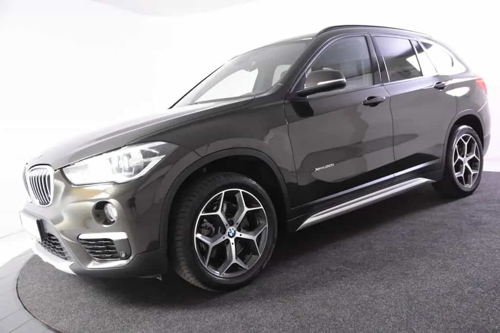 BMW X1 xDrive20i *2.Hand*4x4*AHK*SHZ*Park ass.* 03/2017-photo-24