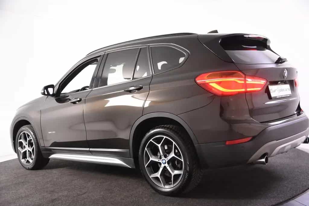 BMW X1 xDrive20i *2.Hand*4x4*AHK*SHZ*Park ass.* 03/2017-photo-28