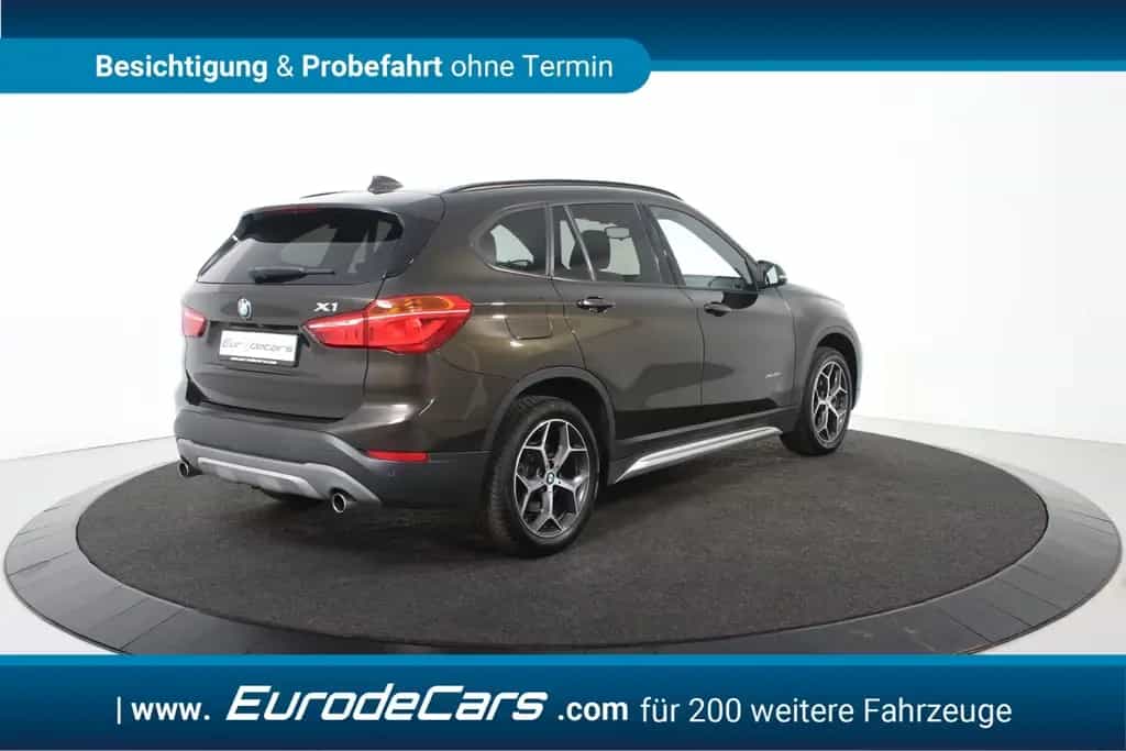 BMW X1 xDrive20i *2.Hand*4x4*AHK*SHZ*Park ass.* 03/2017-photo-6