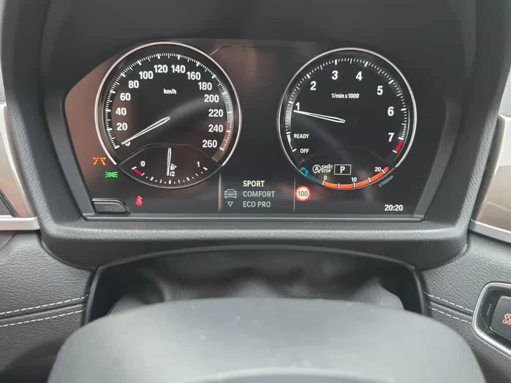 BMW X1 sDrive 20 i xLine LED Leder Alu AHK 07/2020-photo-15
