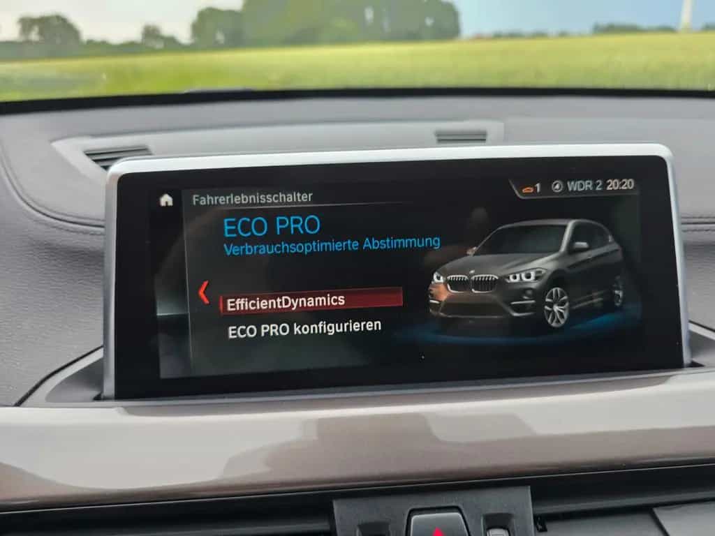 BMW X1 sDrive 20 i xLine LED Leder Alu AHK 07/2020-photo-18