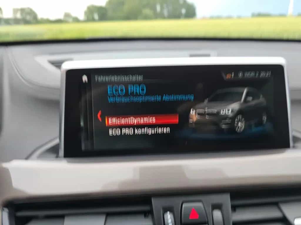 BMW X1 sDrive 20 i xLine LED Leder Alu AHK 07/2020-photo-23