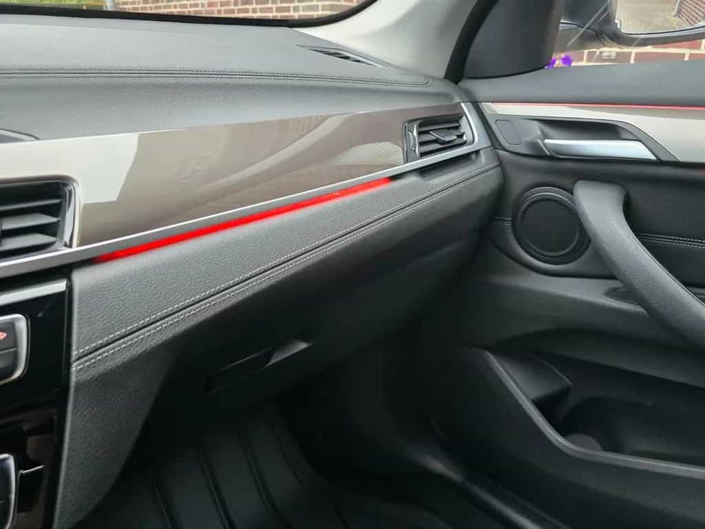 BMW X1 sDrive 20 i xLine LED Leder Alu AHK 07/2020-photo-25