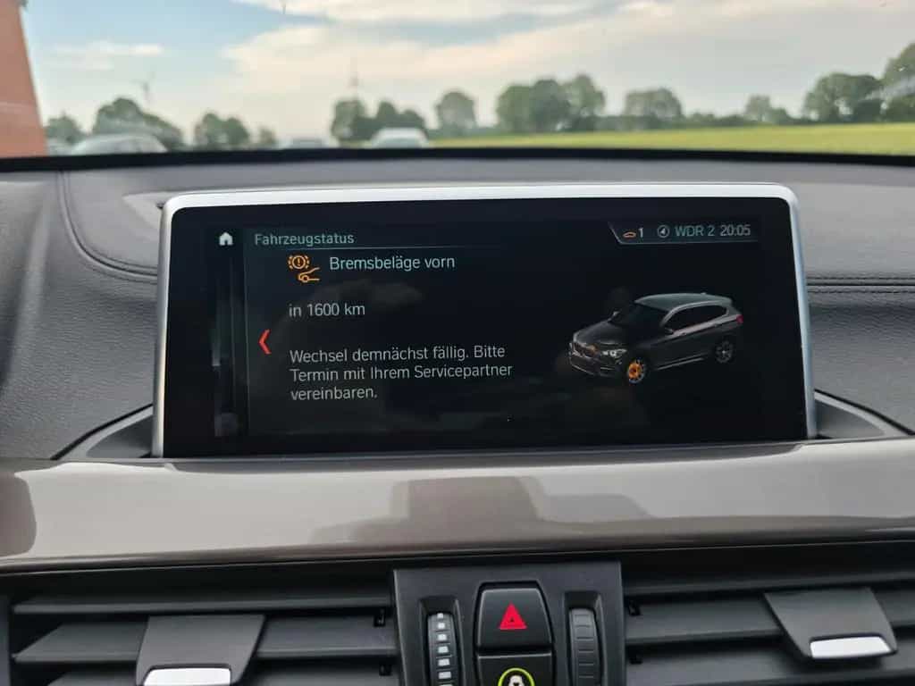 BMW X1 sDrive 20 i xLine LED Leder Alu AHK 07/2020-photo-36