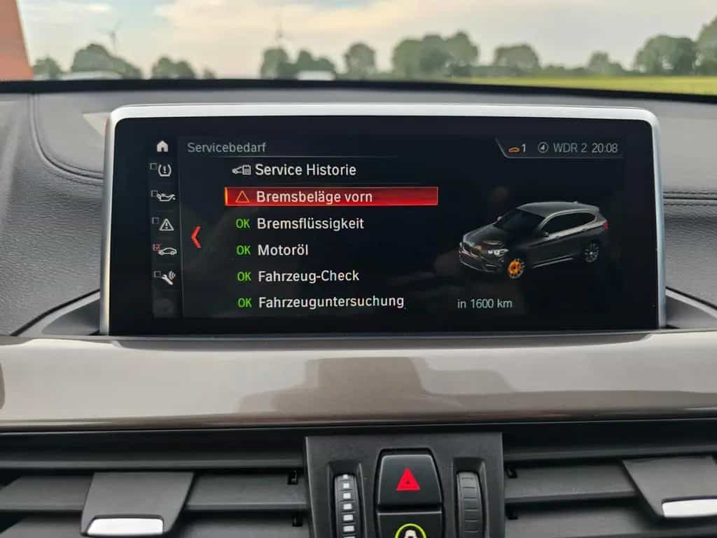 BMW X1 sDrive 20 i xLine LED Leder Alu AHK 07/2020-photo-40
