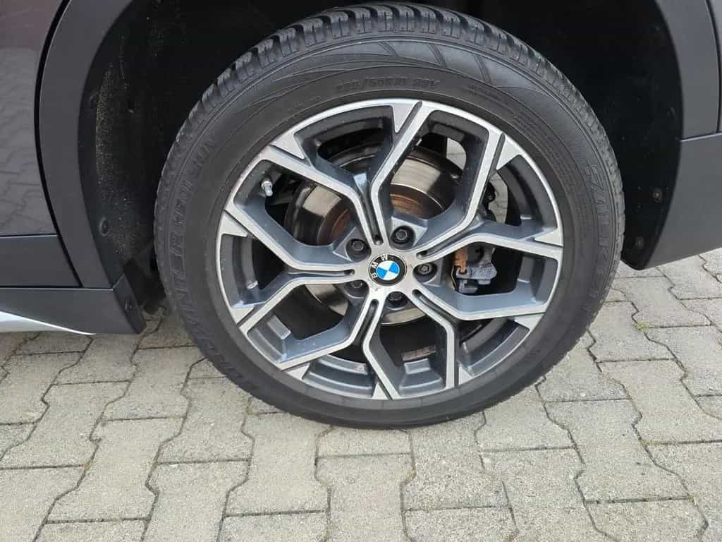 BMW X1 sDrive 20 i xLine LED Leder Alu AHK 07/2020-photo-7