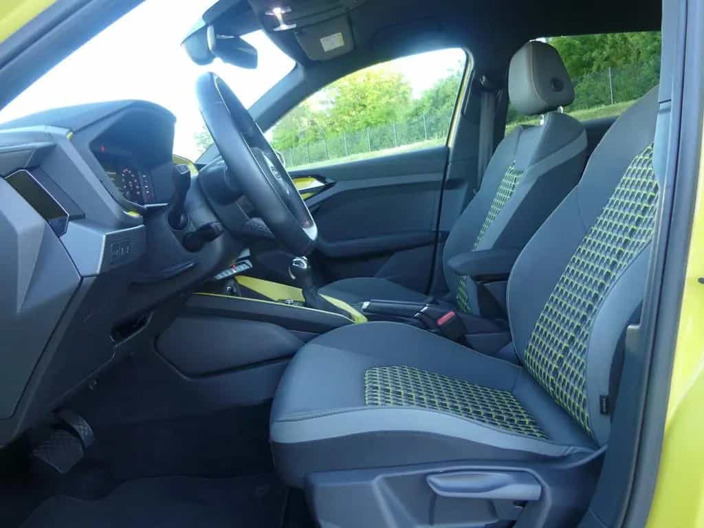 Audi A1 Sportback 30 1.0 TFSI advanced LED ACC Navi 09/2019-photo-28