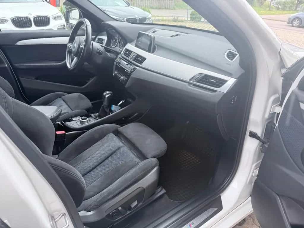 BMW X1 xDrive20i M Sport Aut M19" PANO KAMERA eSitze 09/2017-photo-15