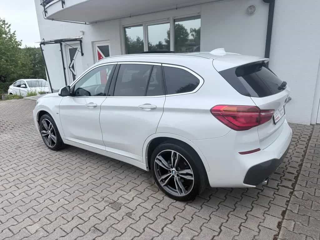 BMW X1 xDrive20i M Sport Aut M19" PANO KAMERA eSitze 09/2017-photo-5