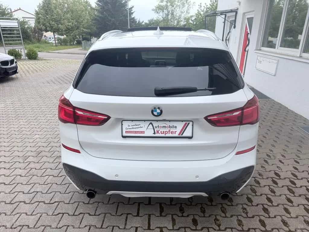 BMW X1 xDrive20i M Sport Aut M19" PANO KAMERA eSitze 09/2017-photo-7