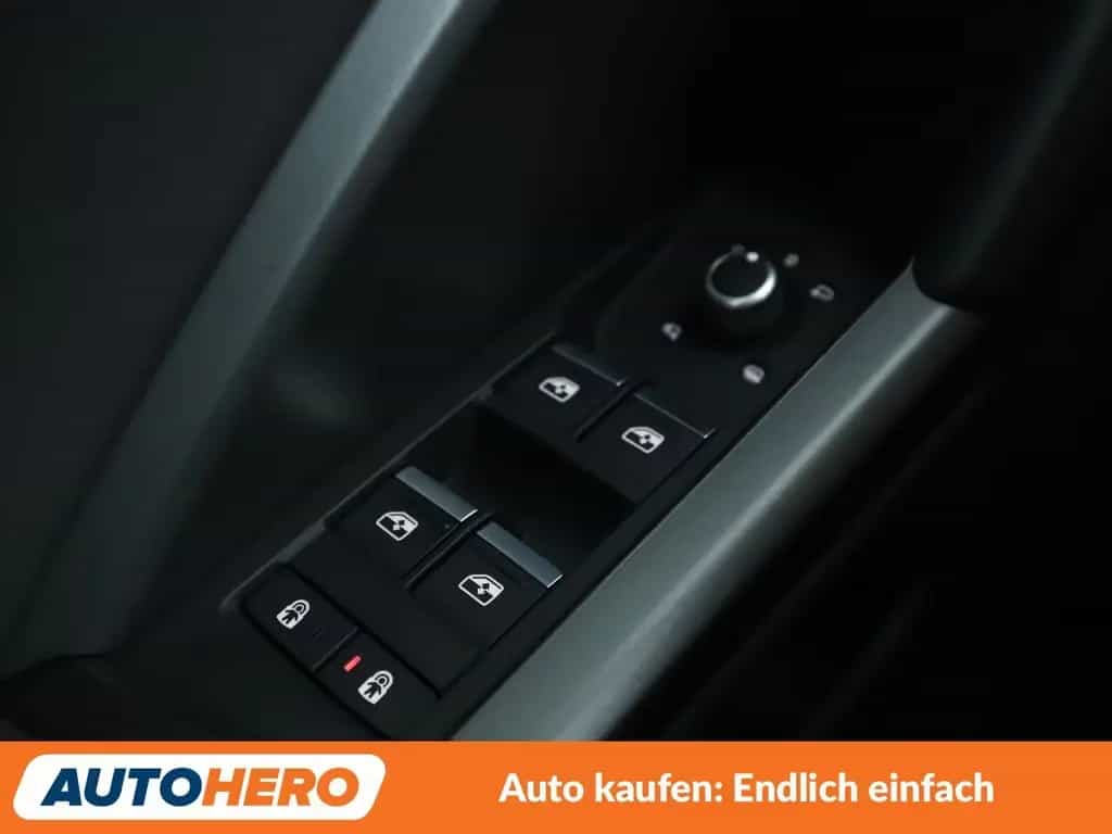 Audi Q3 Sportback 40 TFSI quattro S line Aut.*NAVI* 09/2021-photo-25
